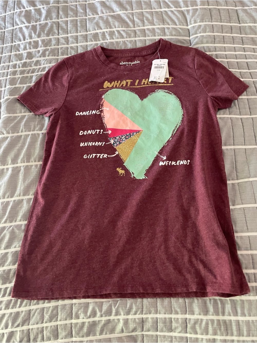 Abercrombie Girls' Burgundy Heart Graphic Tee sz 11 12